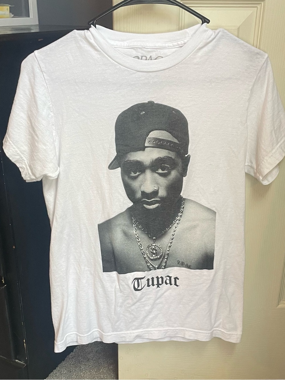 2Pac Men’s White Graphic Short Sleeve Cotton Tee